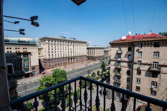 Апартаменты Kyiv Khreschatyk 2Rooms VIP Apartment Киев-4
